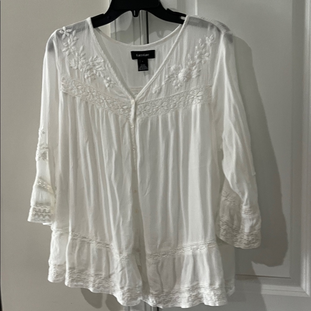 Karen Kane 3/4 sleeve white top